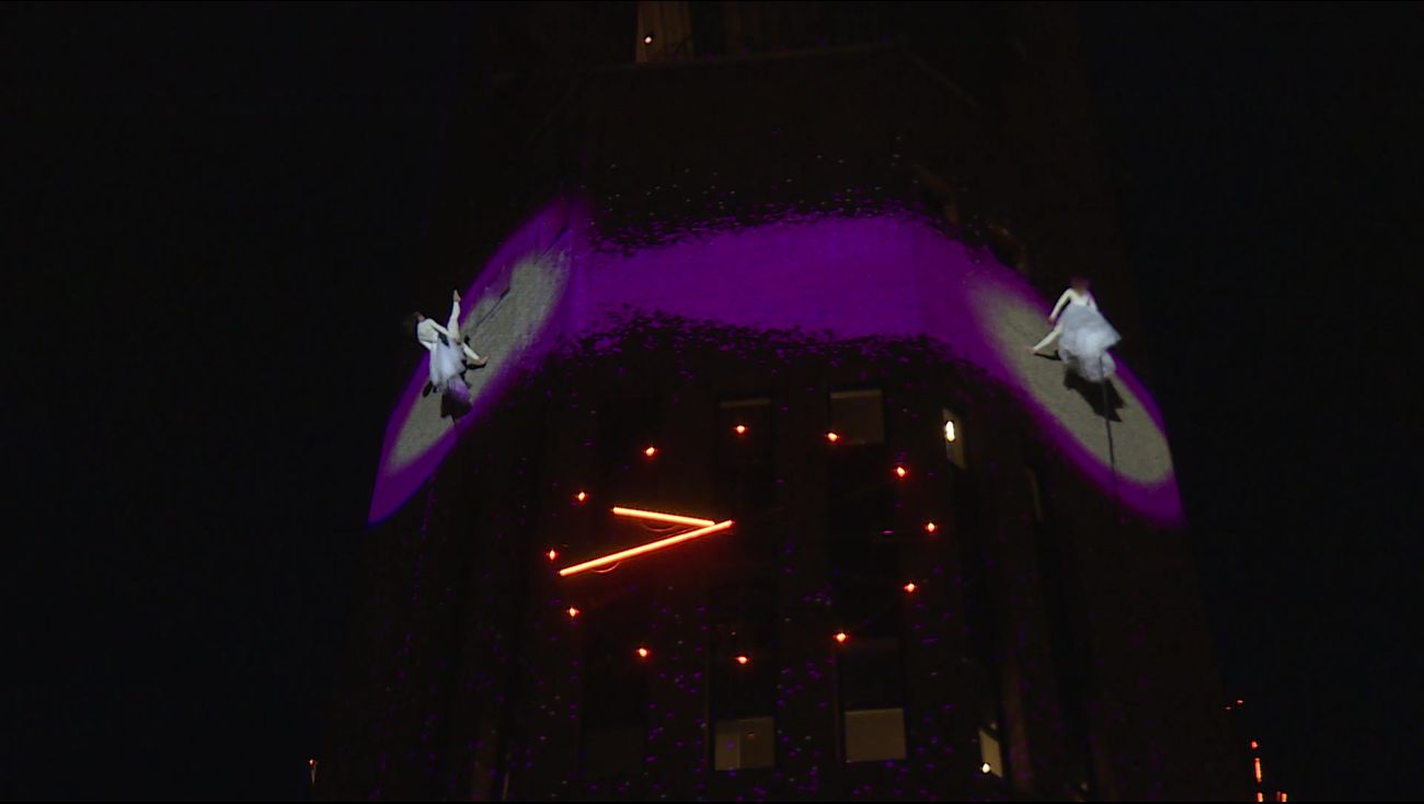 Nieuws - Spektakel bij gerenoveerde Poldertoren: 'Die toren, die zegt wel wat'