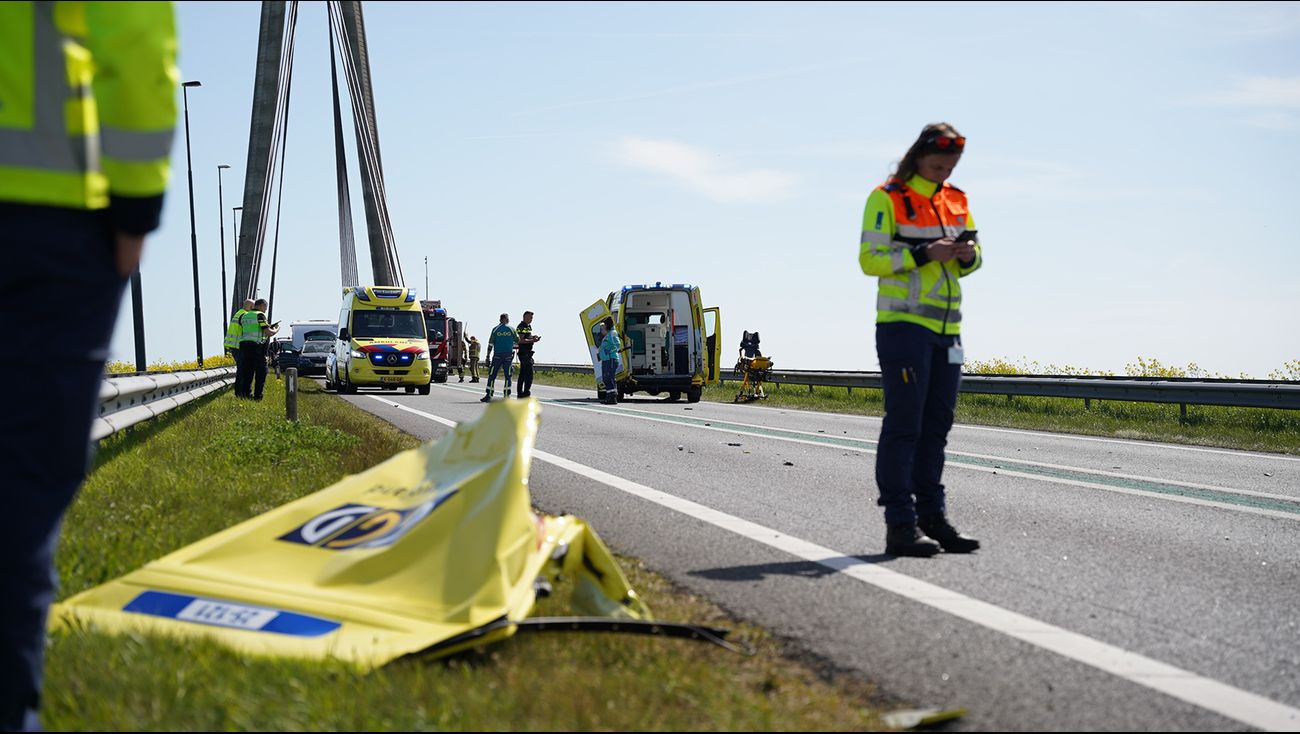 Nieuws - Ambulance botst op tegenligger op de N50 bij Eilandbrug