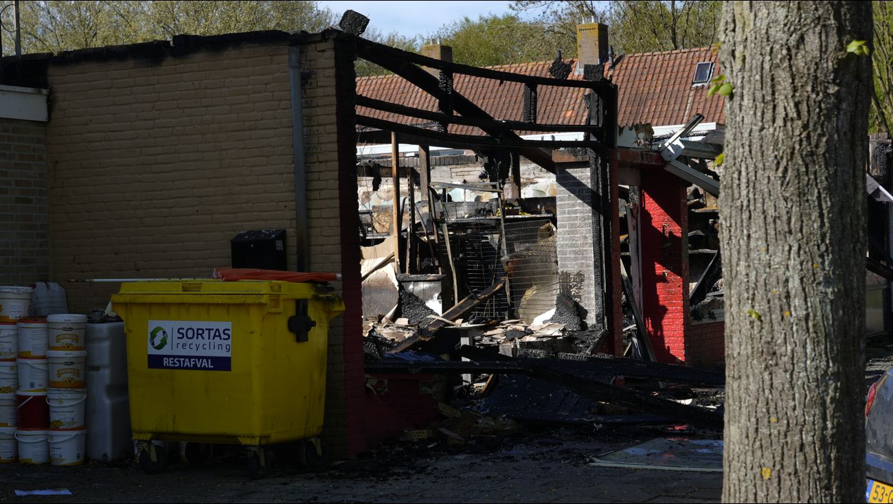Nieuwsoverzicht 28/04 | Geen examenstunts op scholen Almere • Verwoestende brand Emmeloord