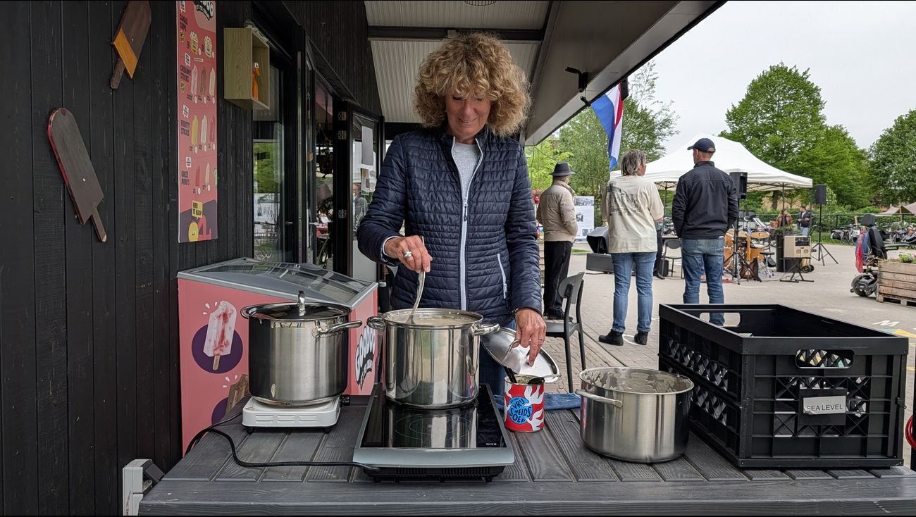 Nieuws - Dronten viert vrijheid met een kom soep en gesprekken