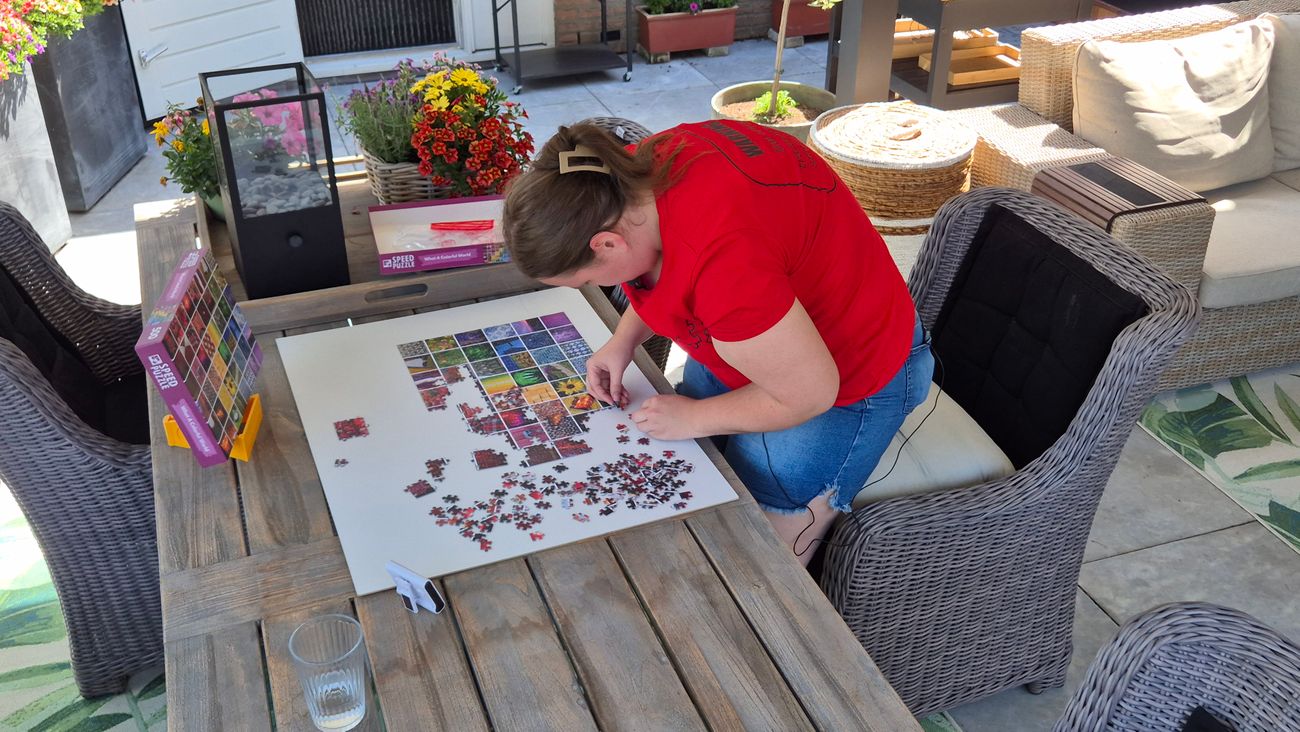 Nieuws - Een puzzel van 500 stukjes? Saphira doet het even tussendoor