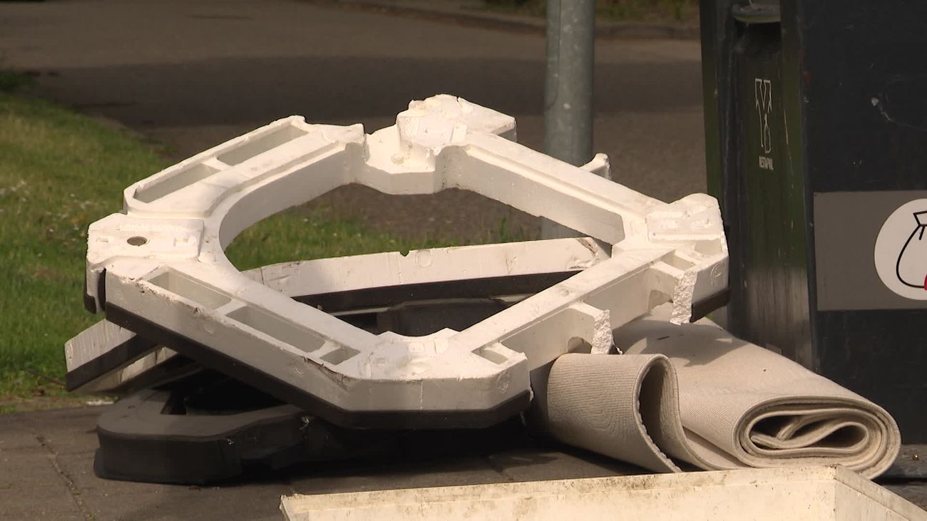 Nieuwsoverzicht 04/06 | Irritatie over gedumpt afval in Lelystad • Haven van IJmuiden boven water