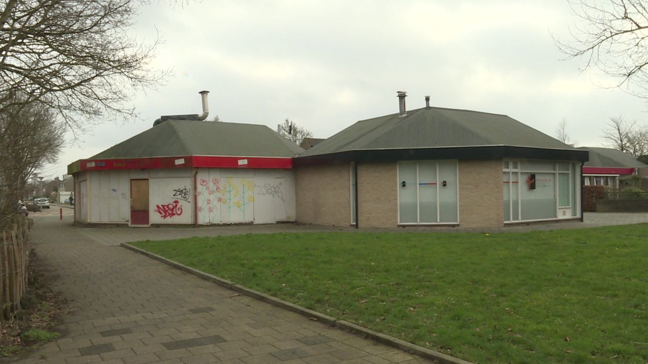 Meer toezicht en mogelijk extra maatregelen tegen overlast bij leegstaande snackbar in Emmeloord
