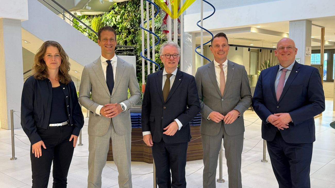 Burgemeester Dronten betreurt keuze te stoppen met noodopvang asielzoekers, maar is loyaal aan coali