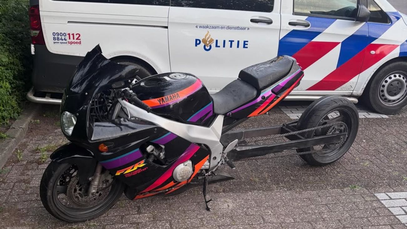 Nieuws - Politie neemt overlastgevende motor in beslag na wekenlange klachten in Almere Haven