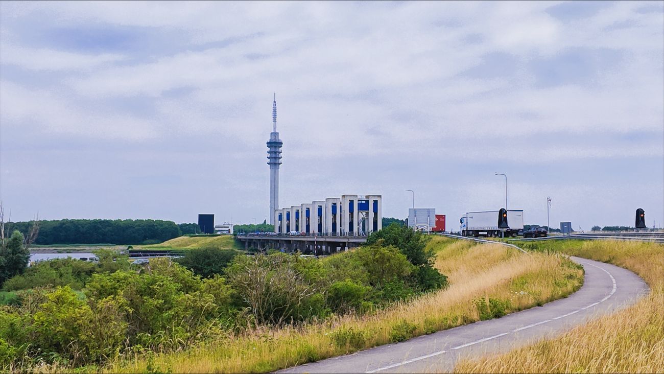 Nieuws - Storing Houtribbrug voorbij, verkeer tussen Lelystad en Enkhuizen komt weer op gang