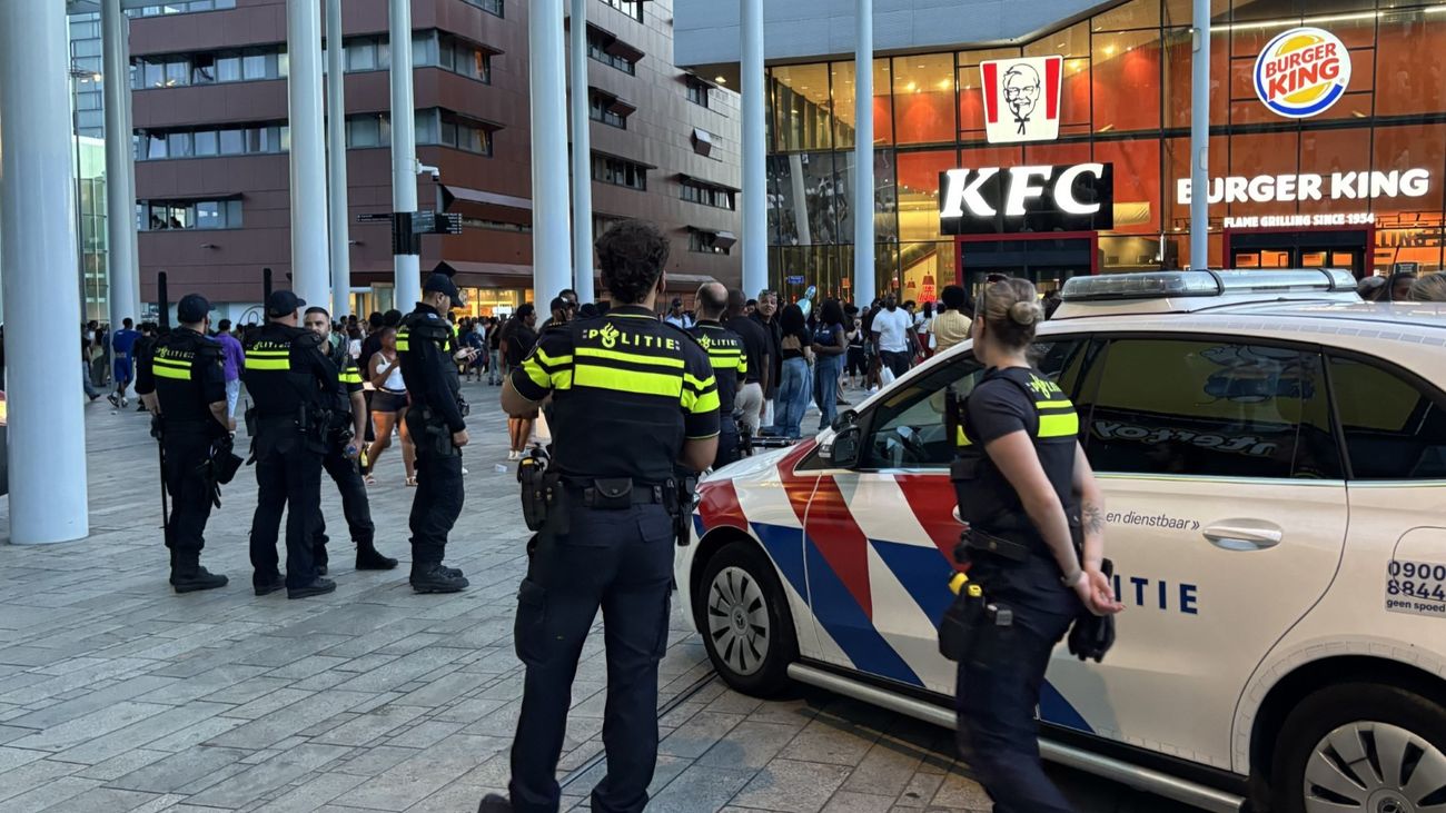 Nieuws - Minderjarige aangehouden na vechtpartij tussen jongerengroepen in Almere