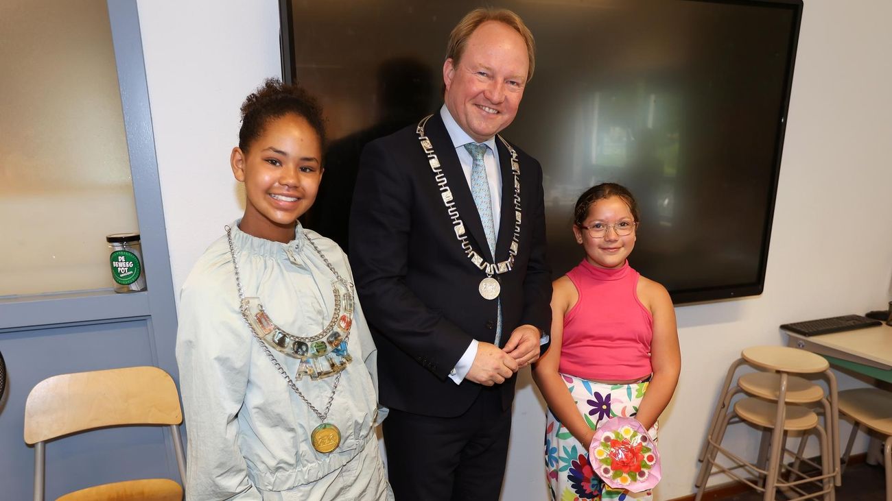 Nieuws - Almere kiest Xenevieve als nieuwe kinderburgemeester