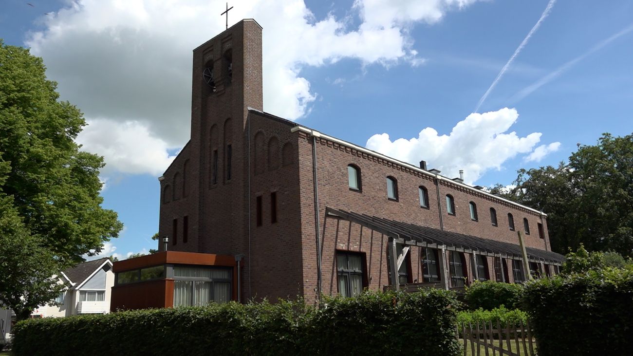 Nieuws - Serie 'Heilige Huisjes': Een herenhuis in een kerk, 'Kan ik wel bij de keukenkastjes?'