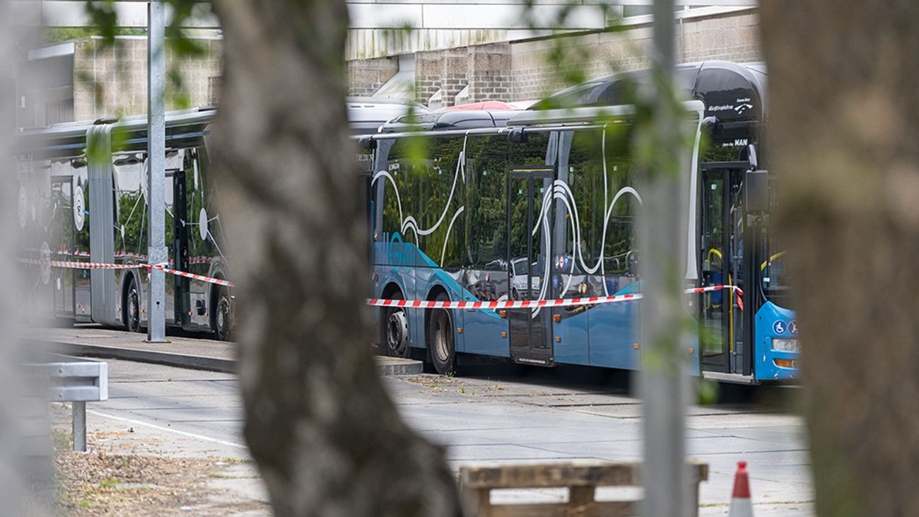 Nieuws - Elf bussen vernield op busremise Almere, Keolis doet aangifte