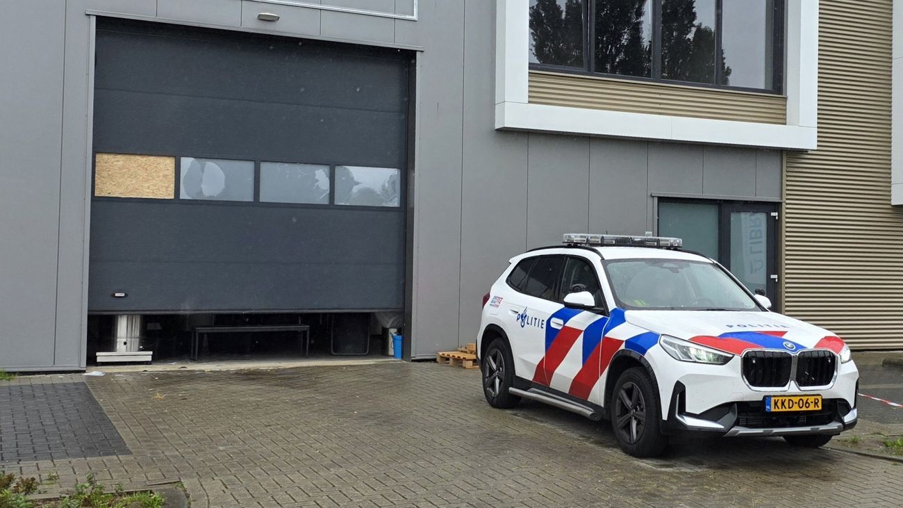 Nieuws - Waarom doet de politie onderzoek in een loods in Dronten?