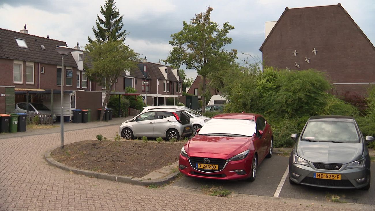 Waarschuwing voor overlast door minder parkeerplekken per woning, raad gaat toch akkoord
