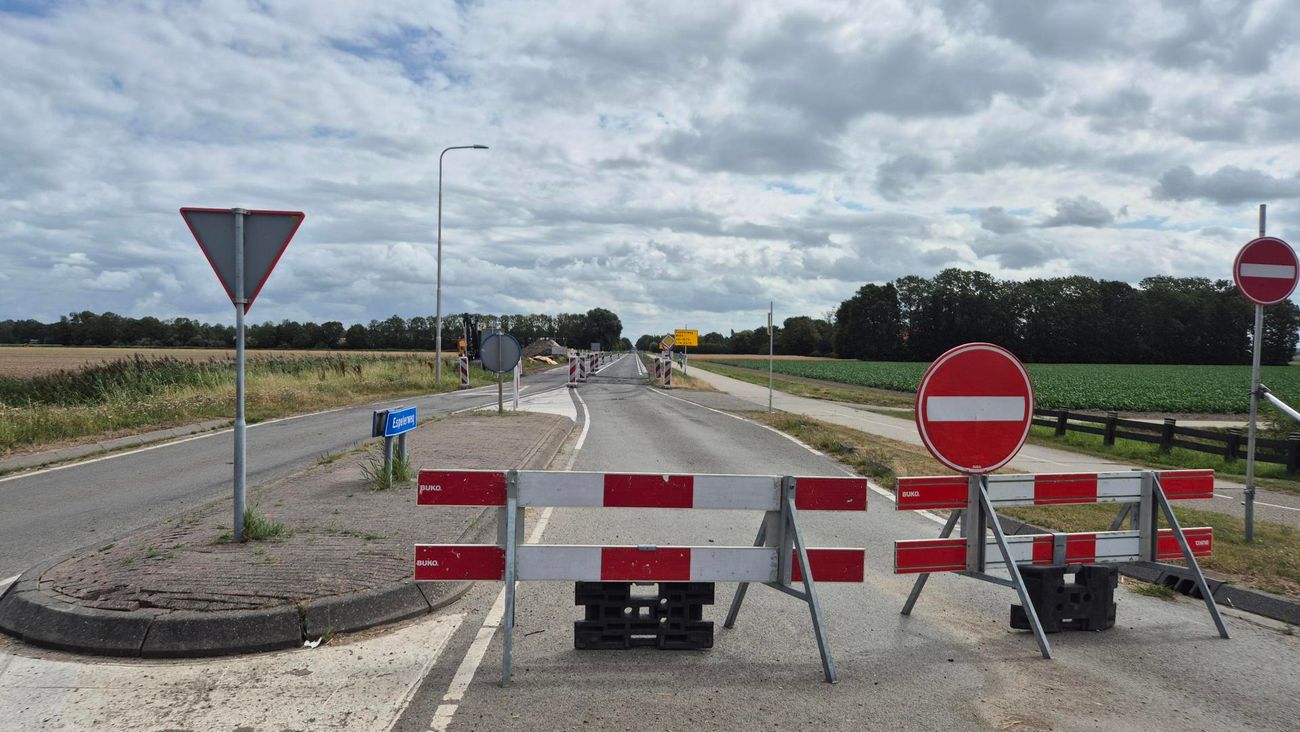 Nieuws - Espel maand lang lastig te bereiken door afsluiting rotonde bij dorpsingang