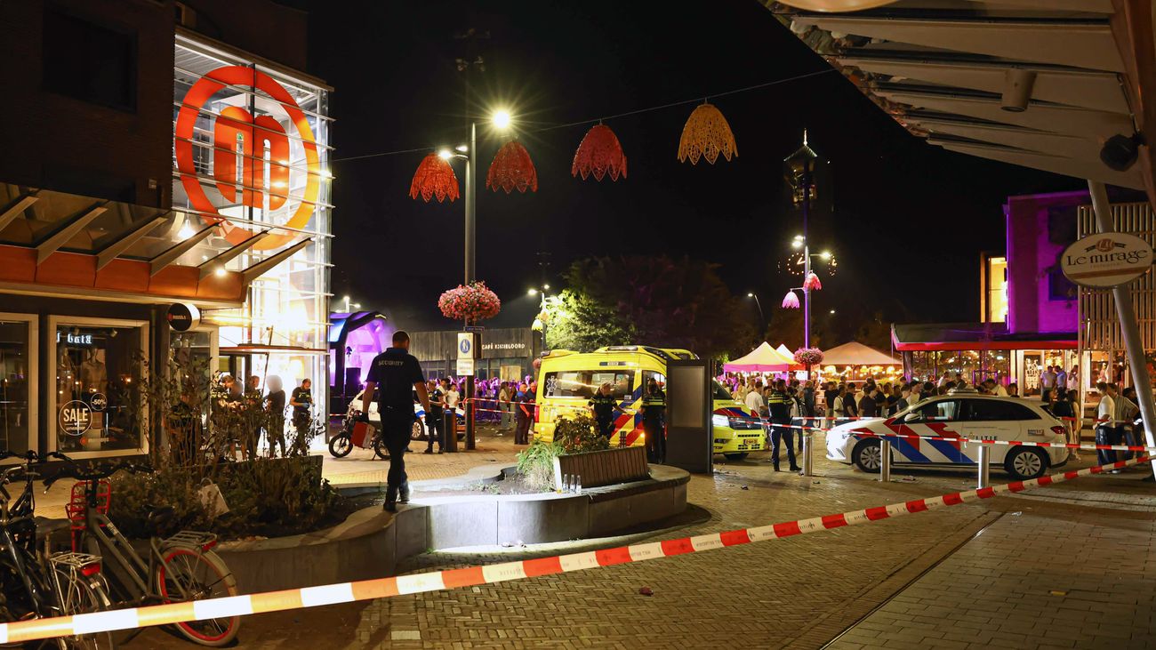 Nieuws - Man neergestoken tijdens zomerfeest in centrum Emmeloord