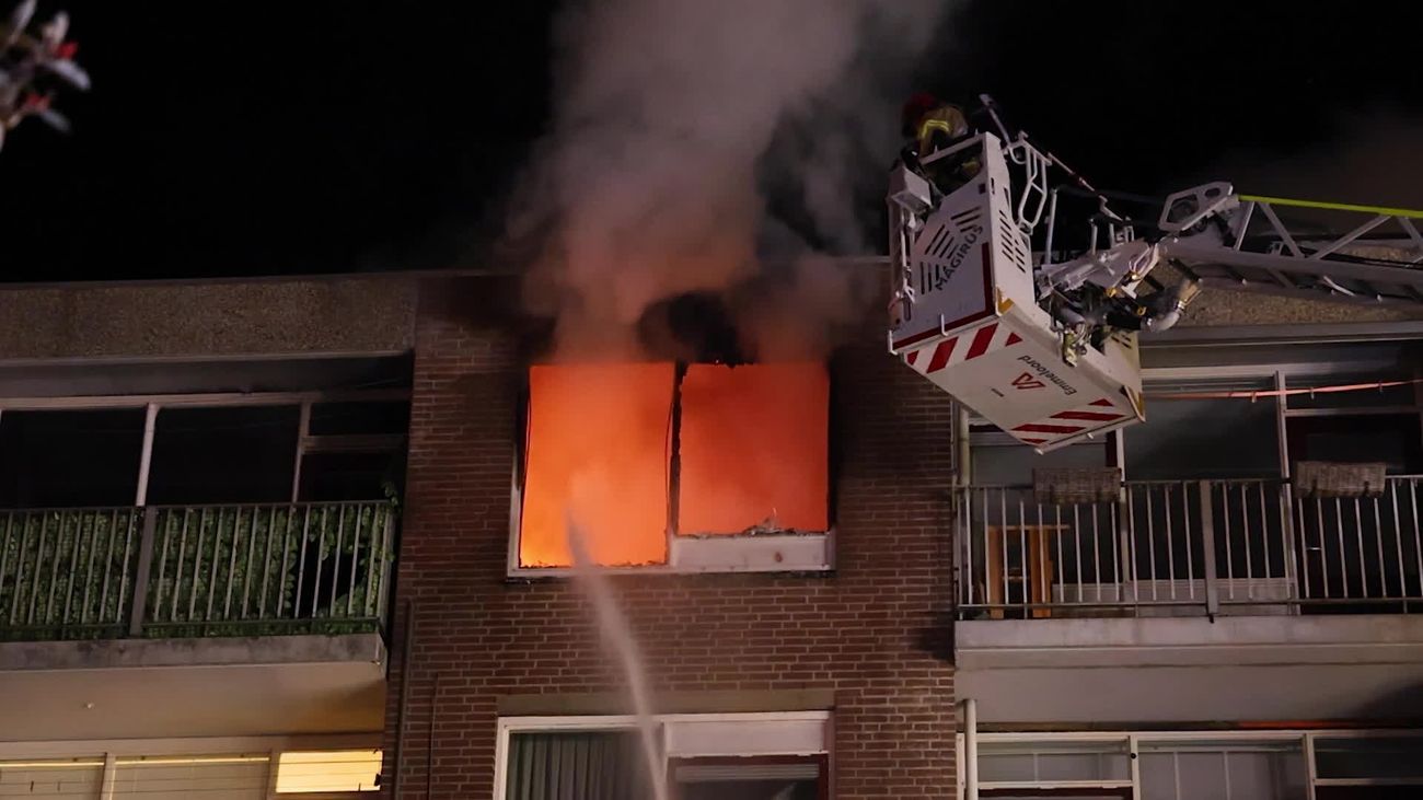 Verdachte van brandstichting in flatwoning Emmeloord 90 dagen langer in cel
