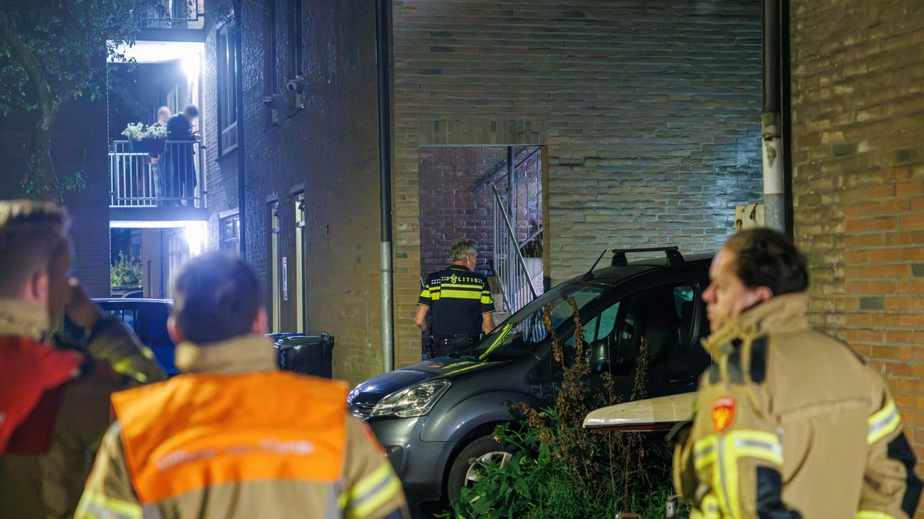 Nieuws - Nachtelijke explosie maakt bewoners van Lelystadse buurt wakker, politie start onderzoek