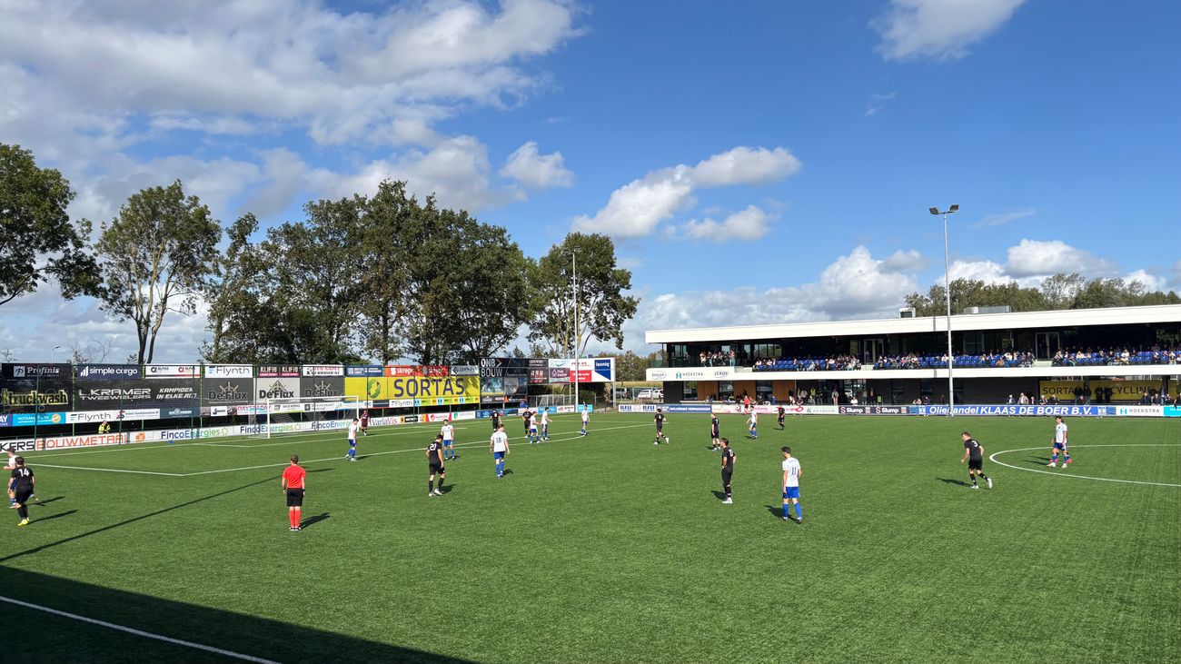 SV Urk verliest de eerste thuiswedstrijd van het seizoen