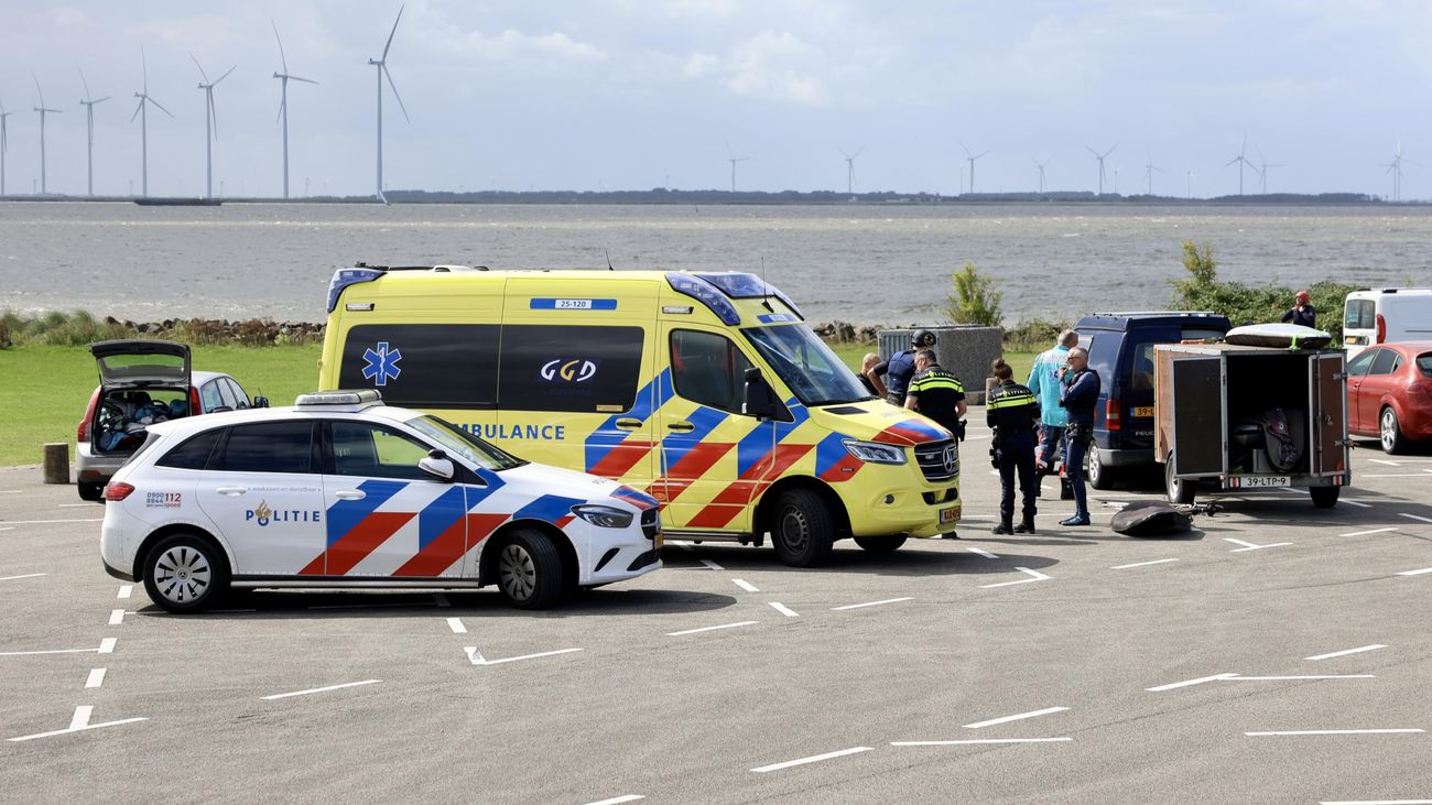 Surfer gewond na aanvaring met plezierjacht op Ketelmeer