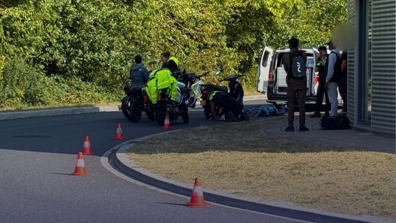 Politie deelt 53 boetes uit bij grote verkeerscontrole naar fatbikes en brommers in Almere Poort