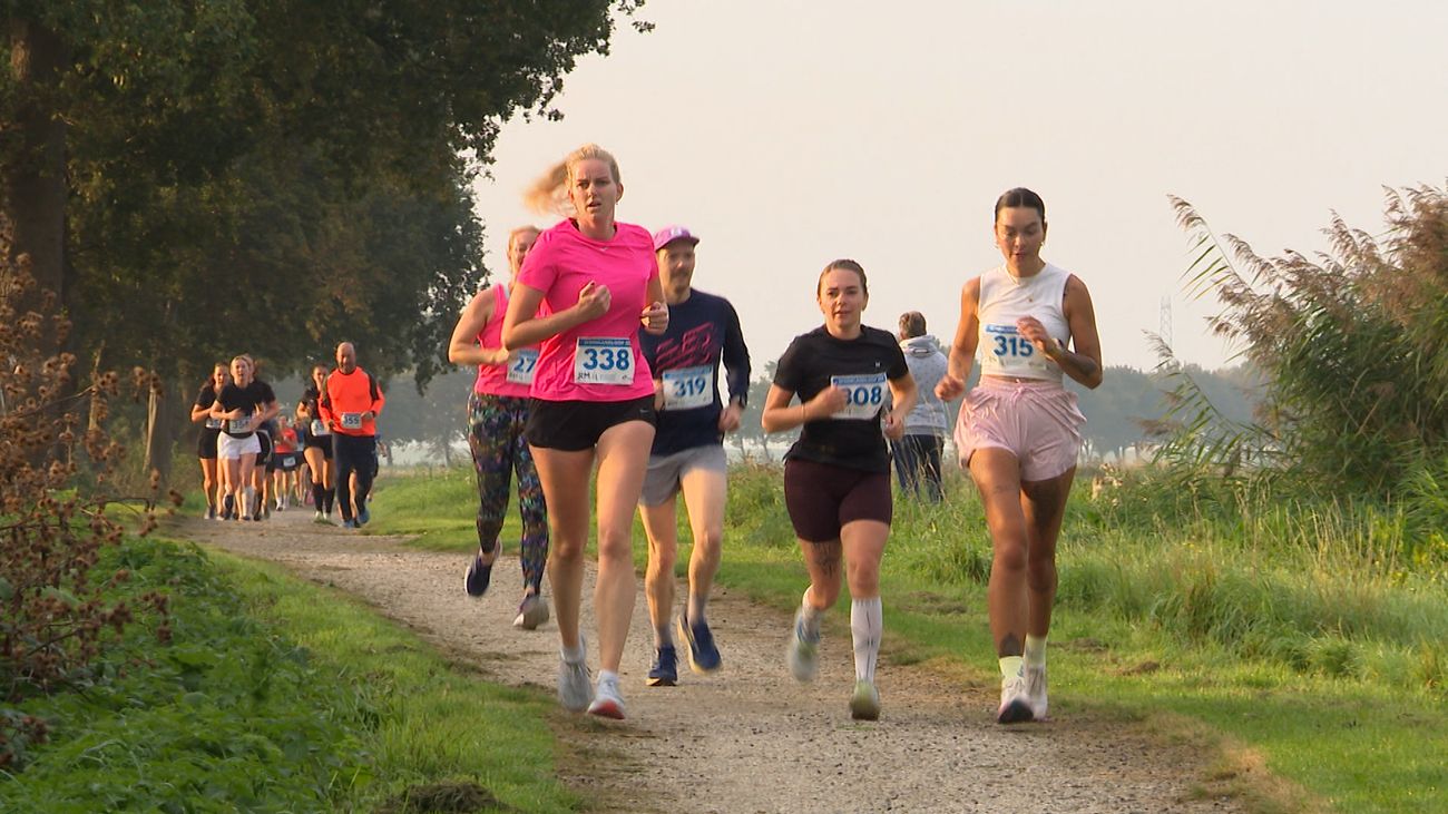 Vroege vogels lopen de Schoklandloop, 'Zo dat was vroeg uit de veren'