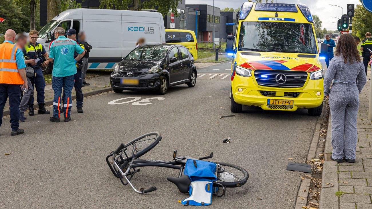 Vrouw gewond bij aanrijding op industrieterrein in Almere