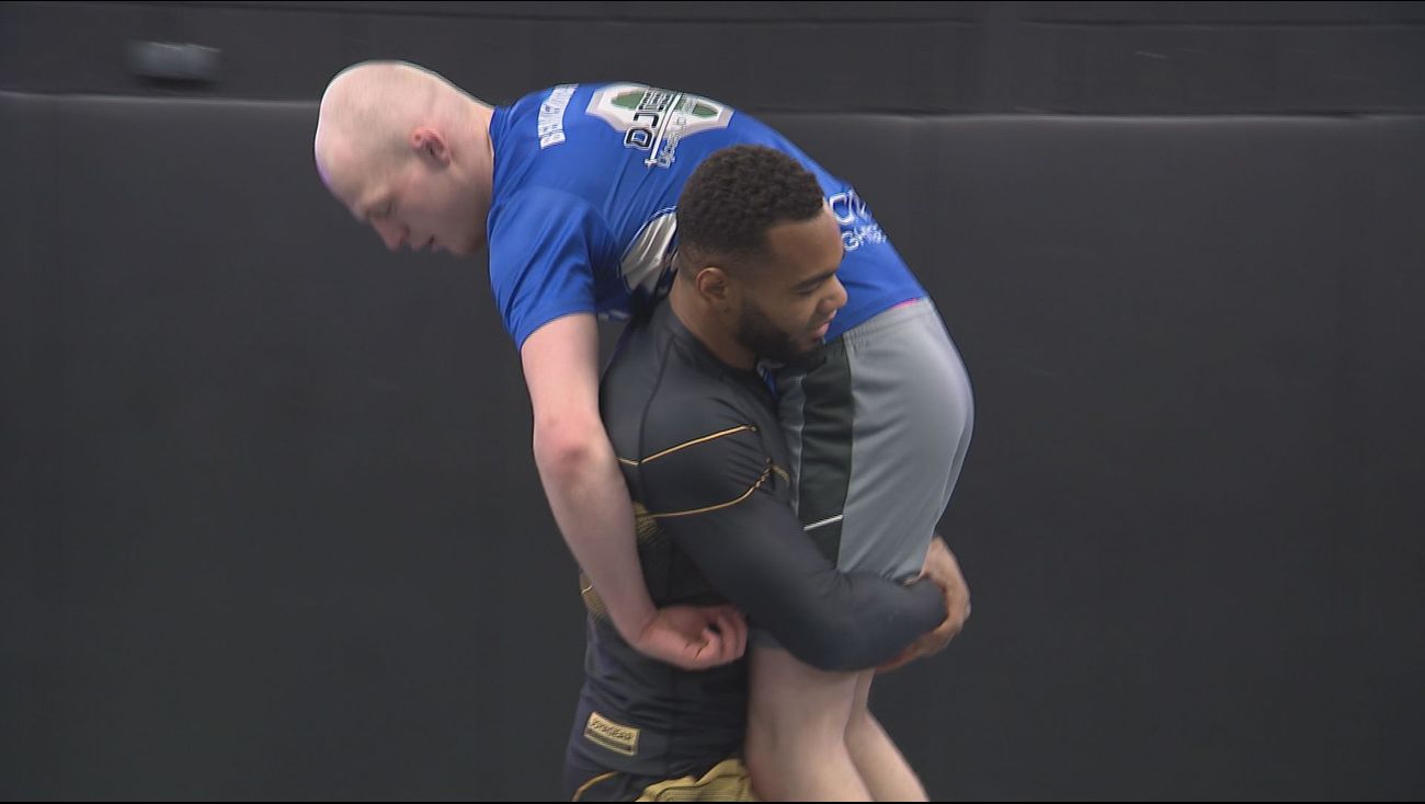 Sport - Kickbokser Semeleer wil wat anders: stapt over naar Mixed martial arts