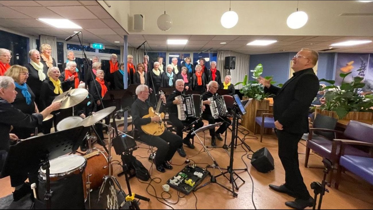 Gemist - Dirigent Christiaan Visser leidt vier koren en brengt ze samen