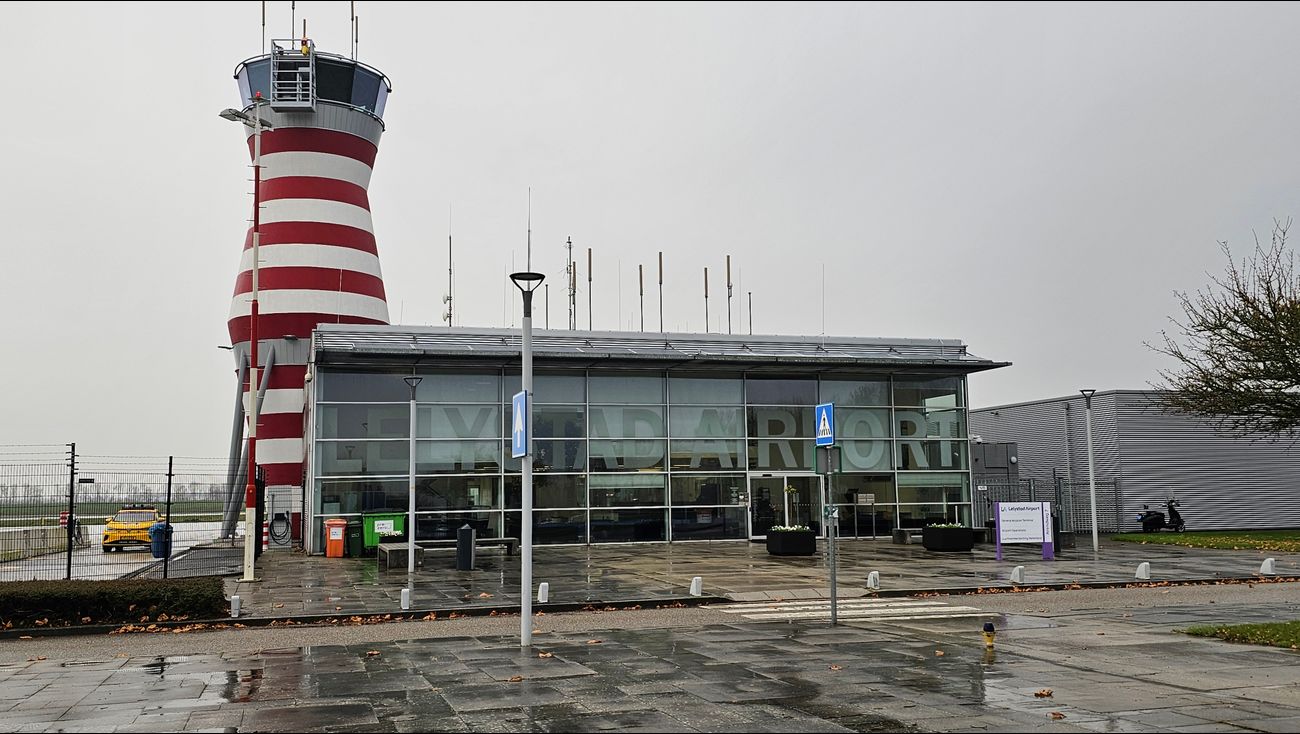 Nieuws - Nieuwsoverzicht 17/04 | Vakantievluchten oktober 2027 • Koning bezoekt Zeewolde