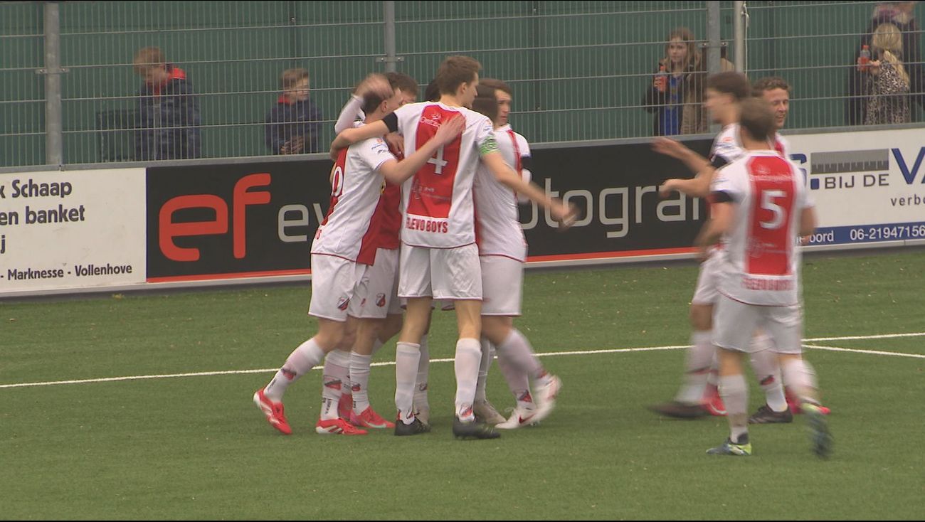Sport - Flevo Boys veel te sterk voor hekkensluiter HZVV (5-0)