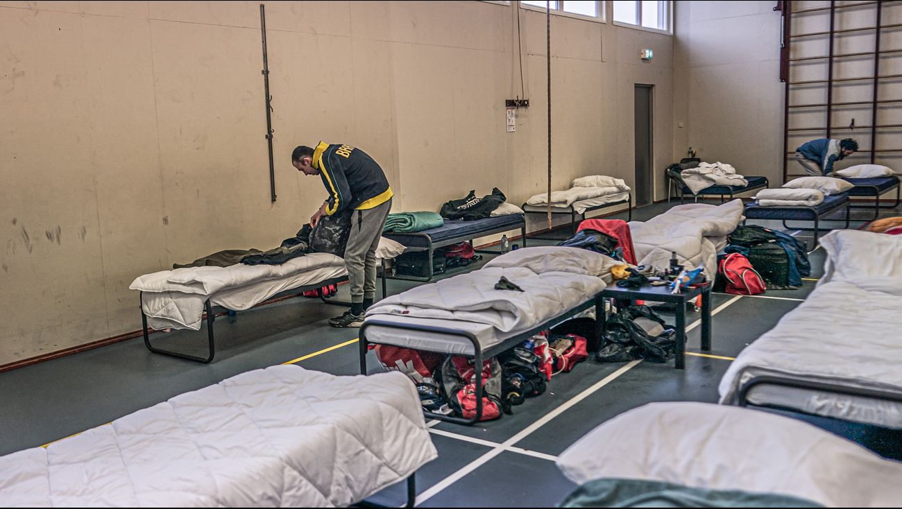 Nieuws - Inge houdt actie voor daklozen en loopt daarom op haar blote voeten door de sneeuw