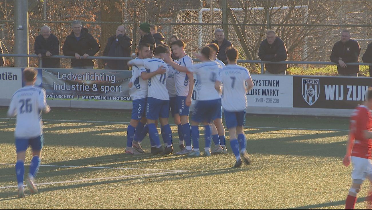 Sport - SV Urk sluit 2025 af met winst in degradatiekraker