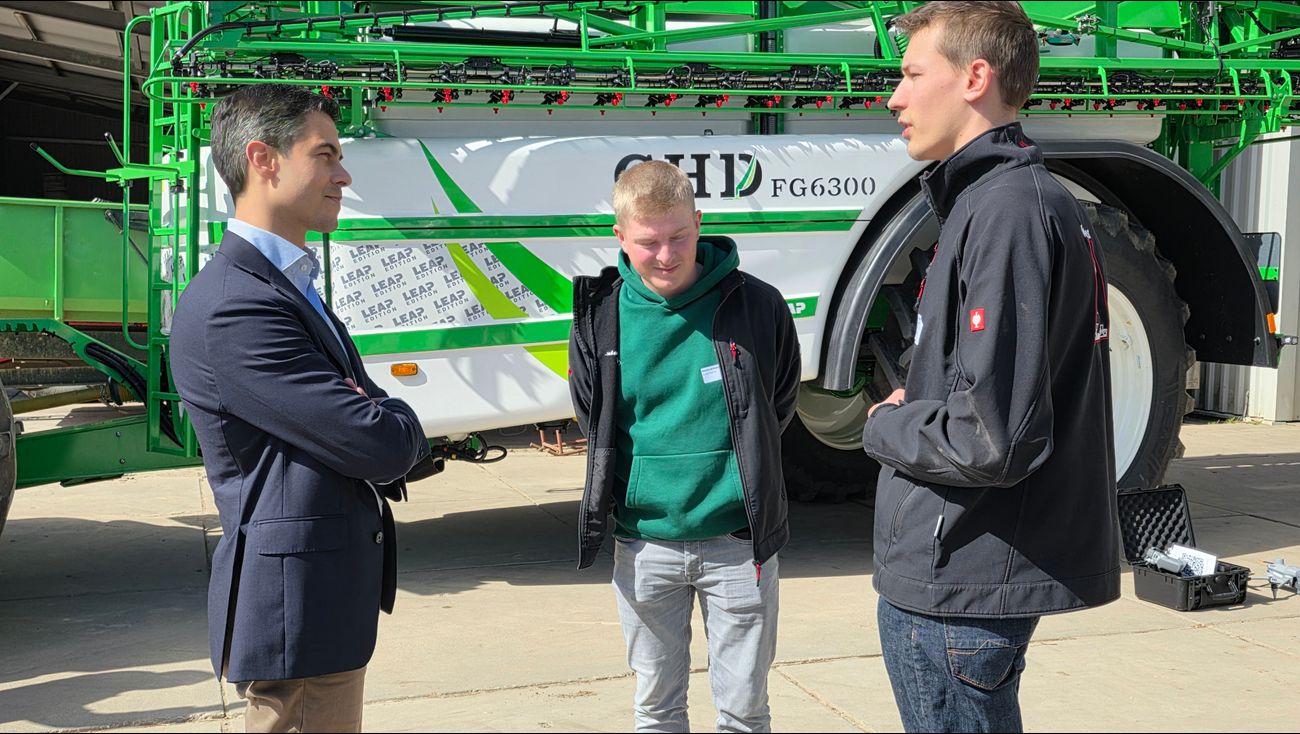 Nieuws - Landbouwstudenten dagen premier Jetten uit: 'Maak keuzes, geef ons duidelijkheid'