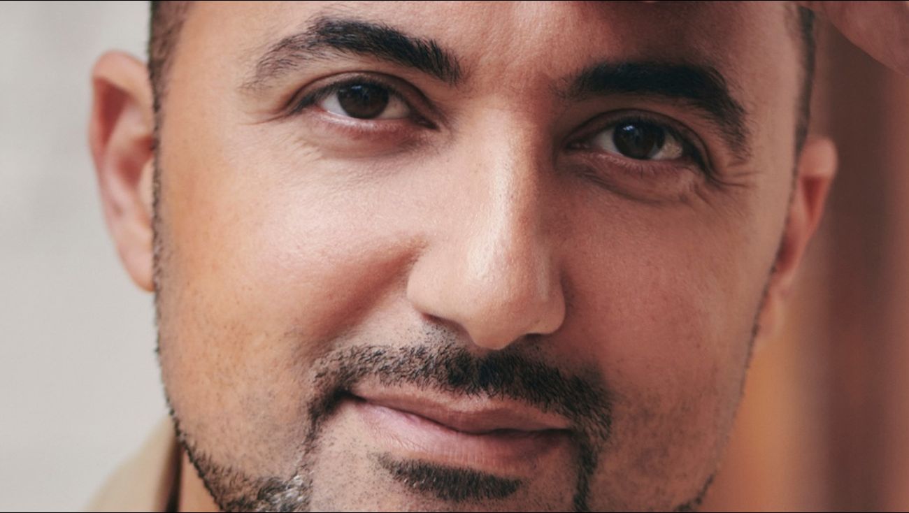 Gemist - Özcan Akyol met De Klassenmigrant in Lelystad