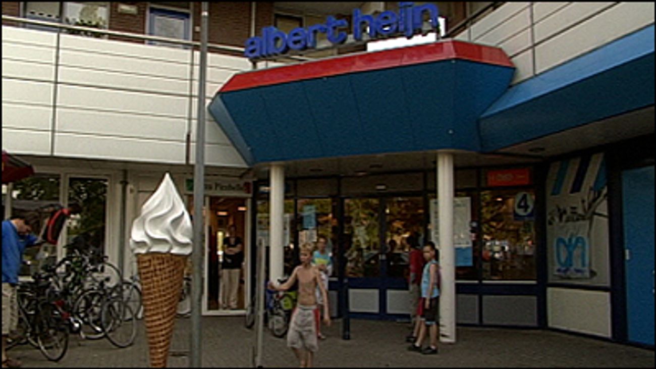 Nieuws - Verdachte steekpartij supermarkt nog spoorloos