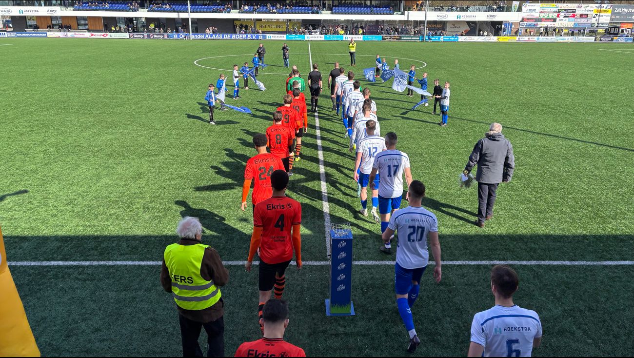 Sport - Degradatiezorgen nemen verder toe voor SV Urk na thuisnederlaag tegen Sparta Nijkerk