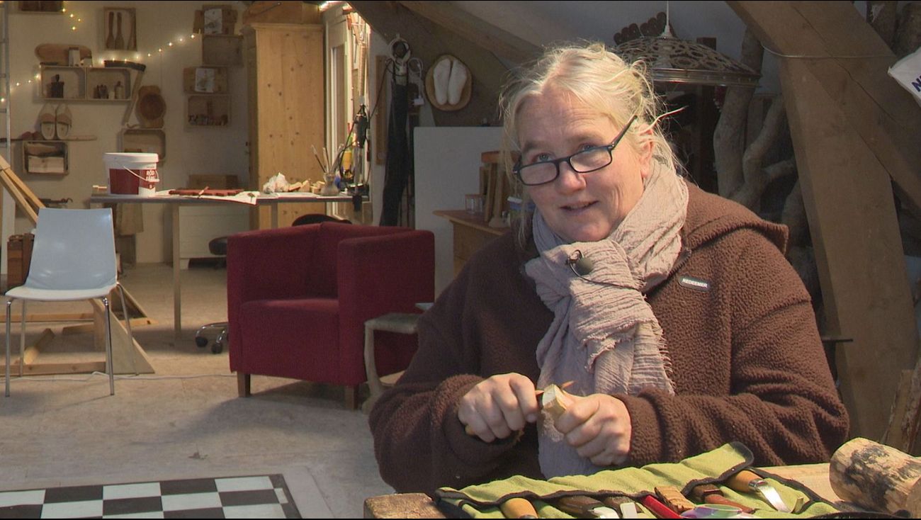 Nieuws - Van stuk hout naar rust in het hoofd: lepels snijden wint terrein in de Noordoostpolder