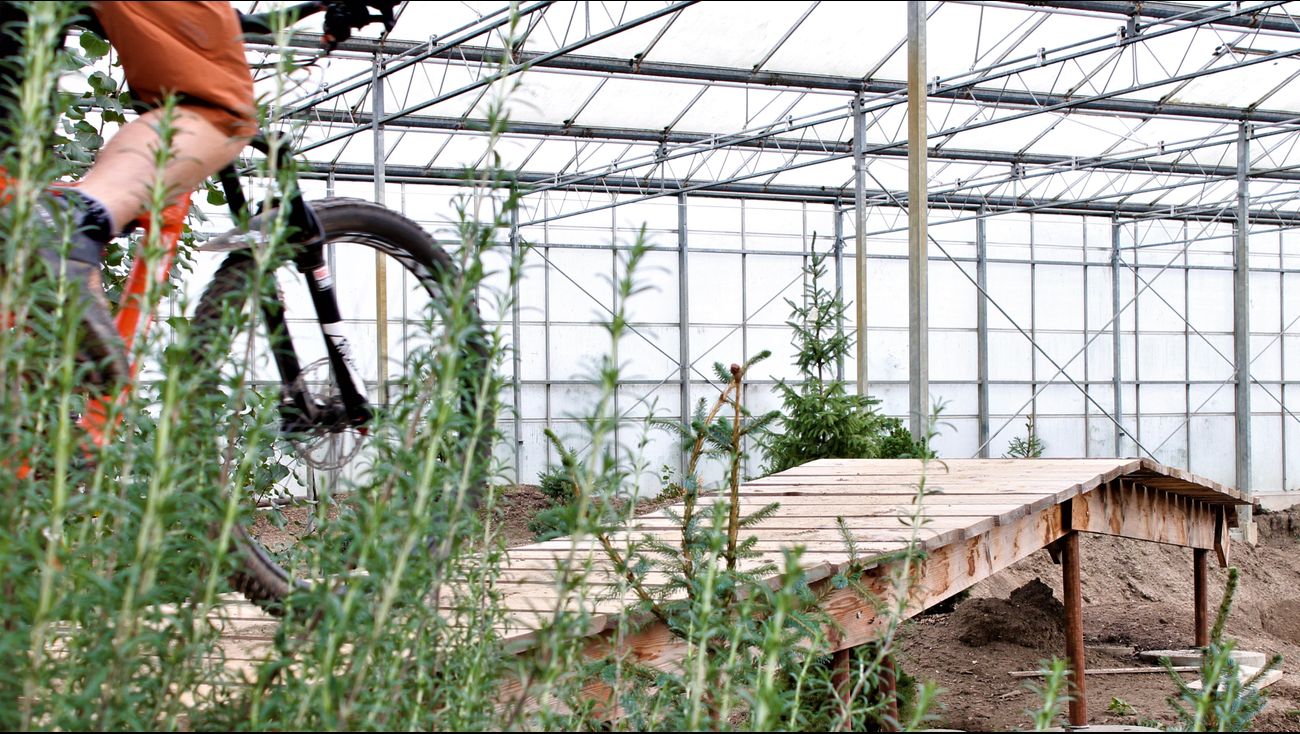 Nieuws - Vijf jaar mountainbiken in de kas in Almere: 'We groeien uit ons jasje'