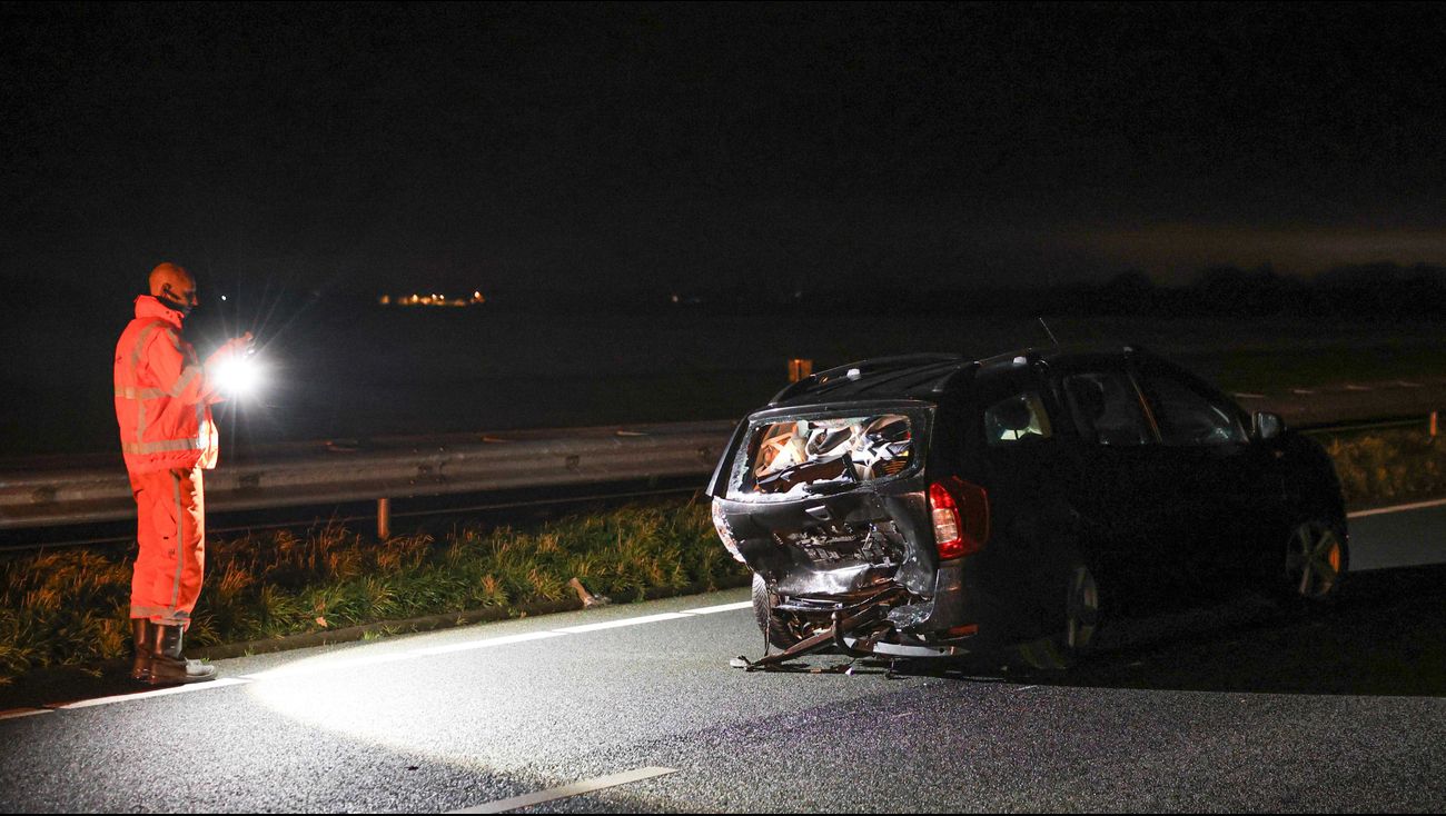 Nieuws - Auto's total loss na harde kop-staartbotsing op N50 bij Ens