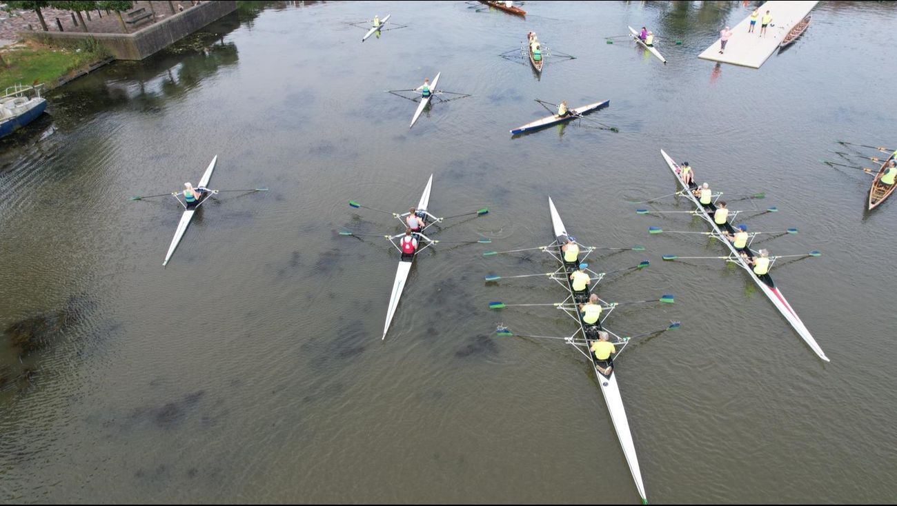 Gemist - De roeisport groeit in populariteit merken ze ook bij Pontos in Lelystad