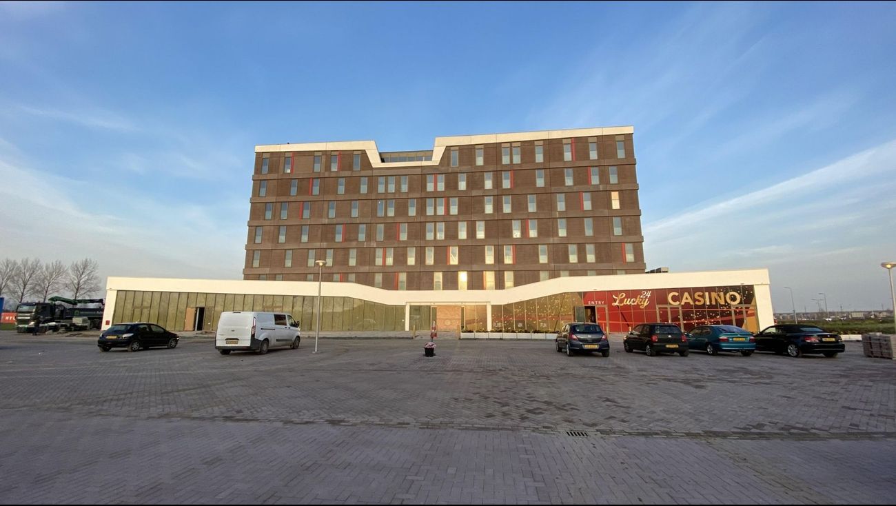 Nieuws - Foutje bij online veiling: Lelystedeling doet 'per ongeluk' bod van 23 miljoen op hotel