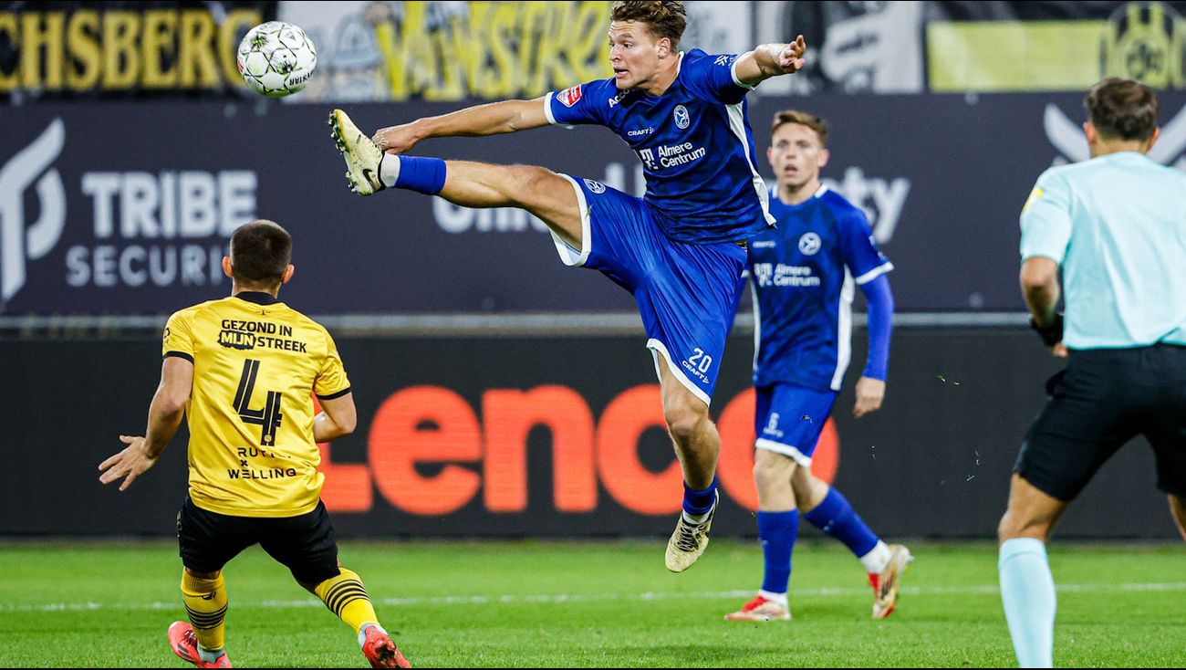 Sport - Almere City verliest van Roda JC