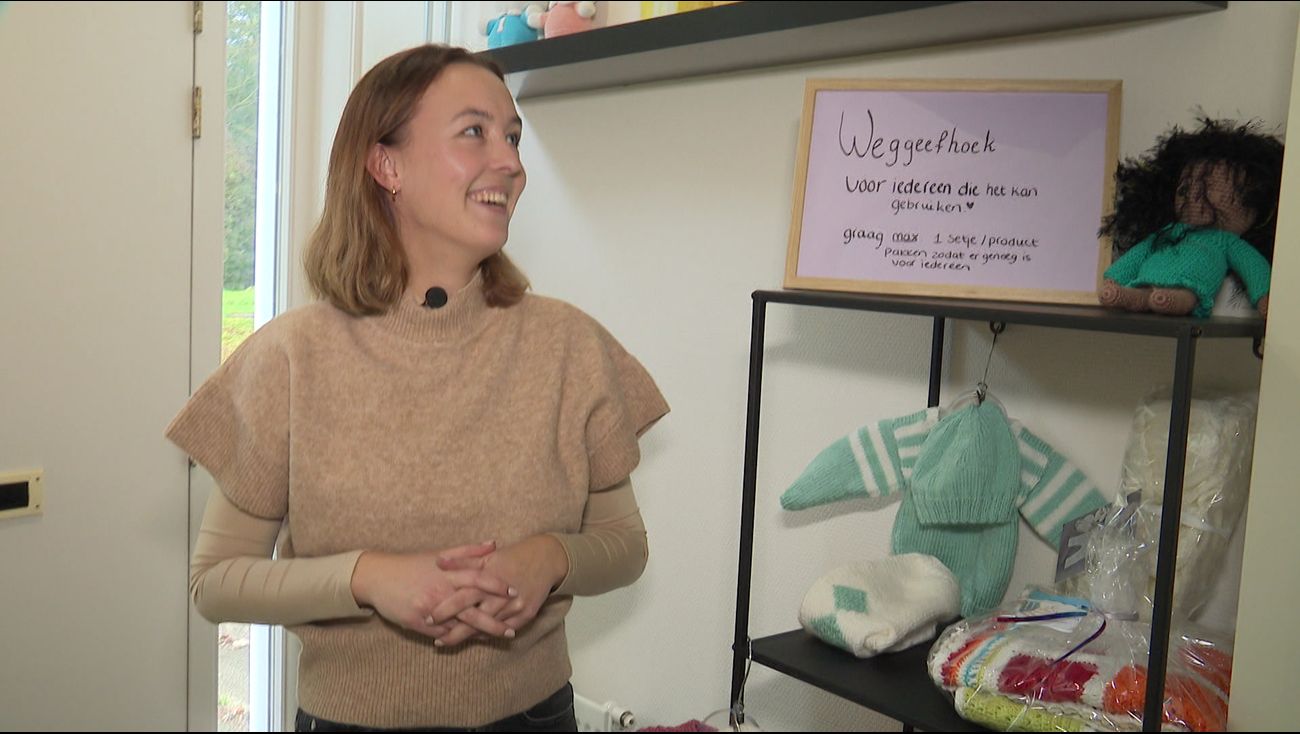 Nieuws - Inzamelingsactie van wol voor babykleertjes levert schattige truitjes op
