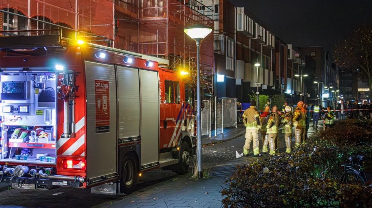 Nieuws - Vier woningen onbewoonbaar na explosie aan Deventerpad in Almere
