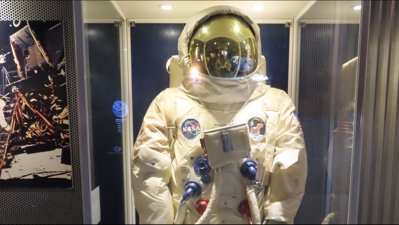 Zeholy Pronk van Ruimtevaartmuseum Lelystad: “Musk en Bezos bepalen toekomst maanmissies”