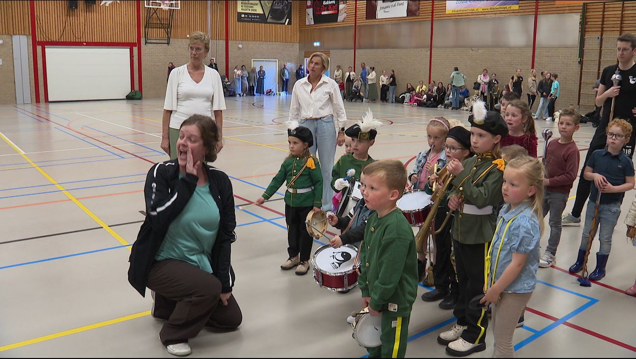 Nieuws - Primeur: ook allerkleinsten mogen tijdens Koningsdag meelopen met muziekkorps