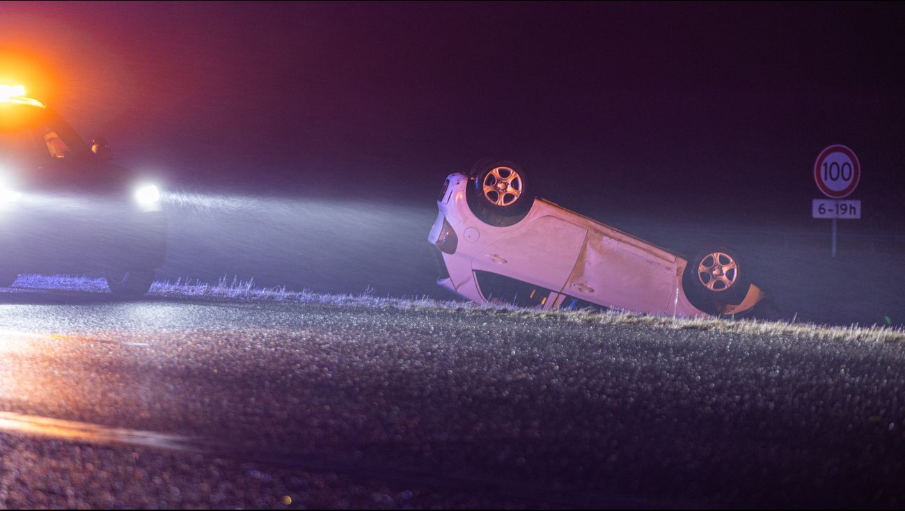 Nieuws - Gladheid door ijzel: Meerdere ongelukken en geen treinen naar het noorden