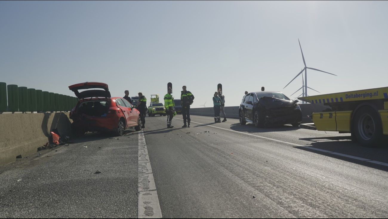 Nieuws - Ongeluk met drie voertuigen bij Ketelbrug, A6 deels dicht