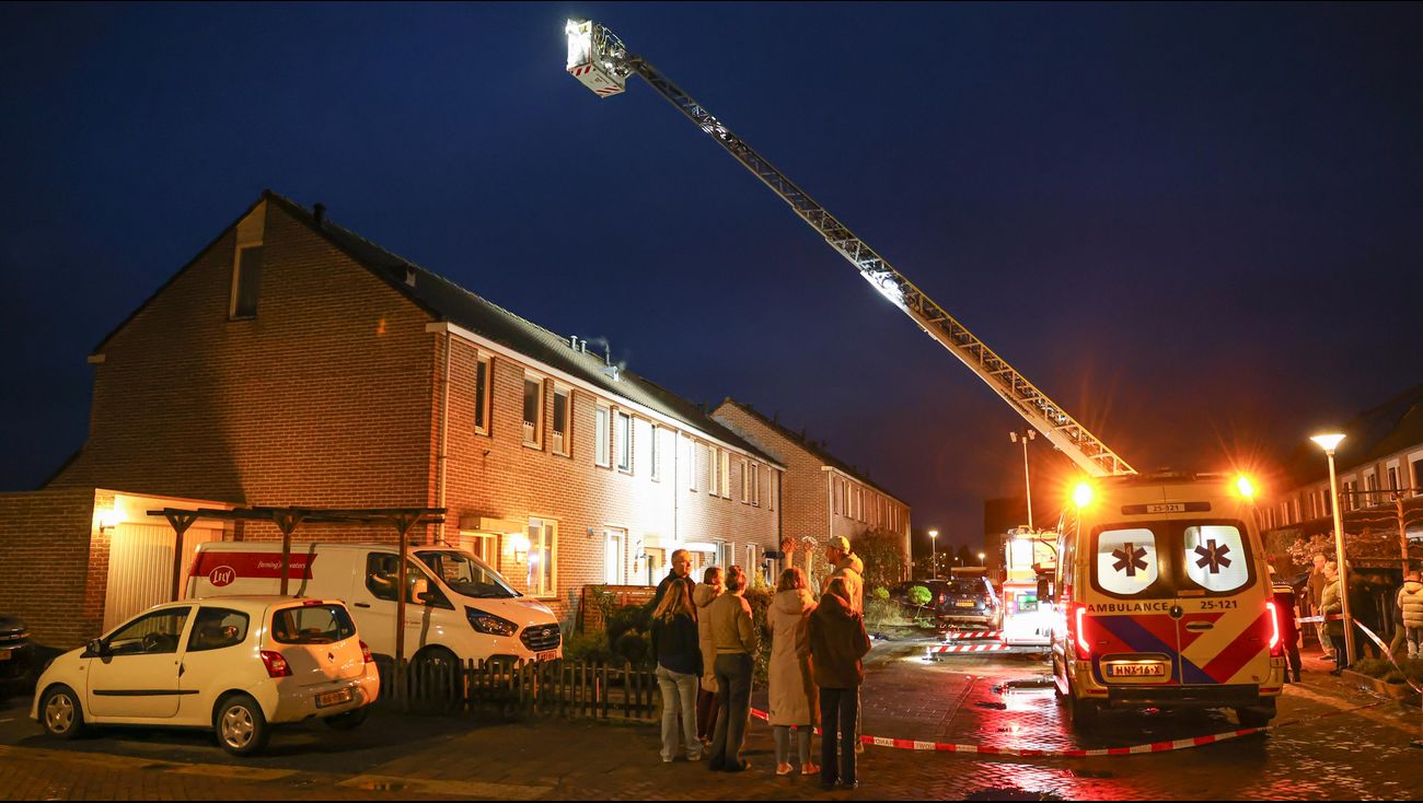 Nieuws - Woning vol rook door keukenbrand in Emmeloord