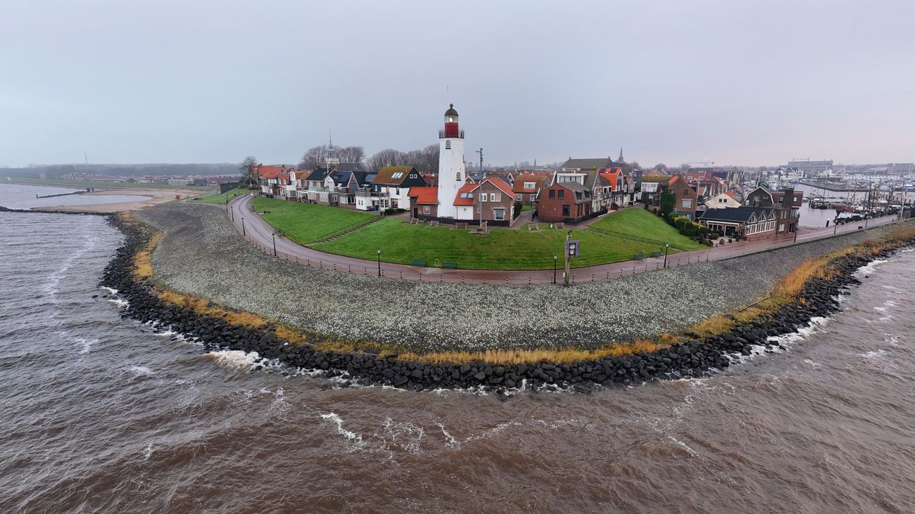 Urker monumenten krijgen plaatje aan de gevel, maakt ze beter zichtbaar