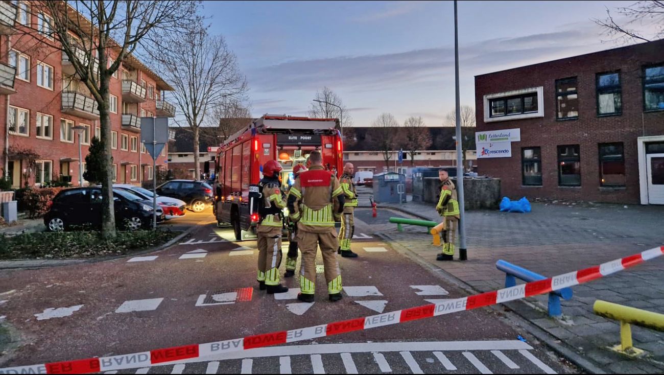 Nieuws - Stroomstoring in Literatuurwijk Almere, Liander sluit huizen beetje voor beetje weer aan